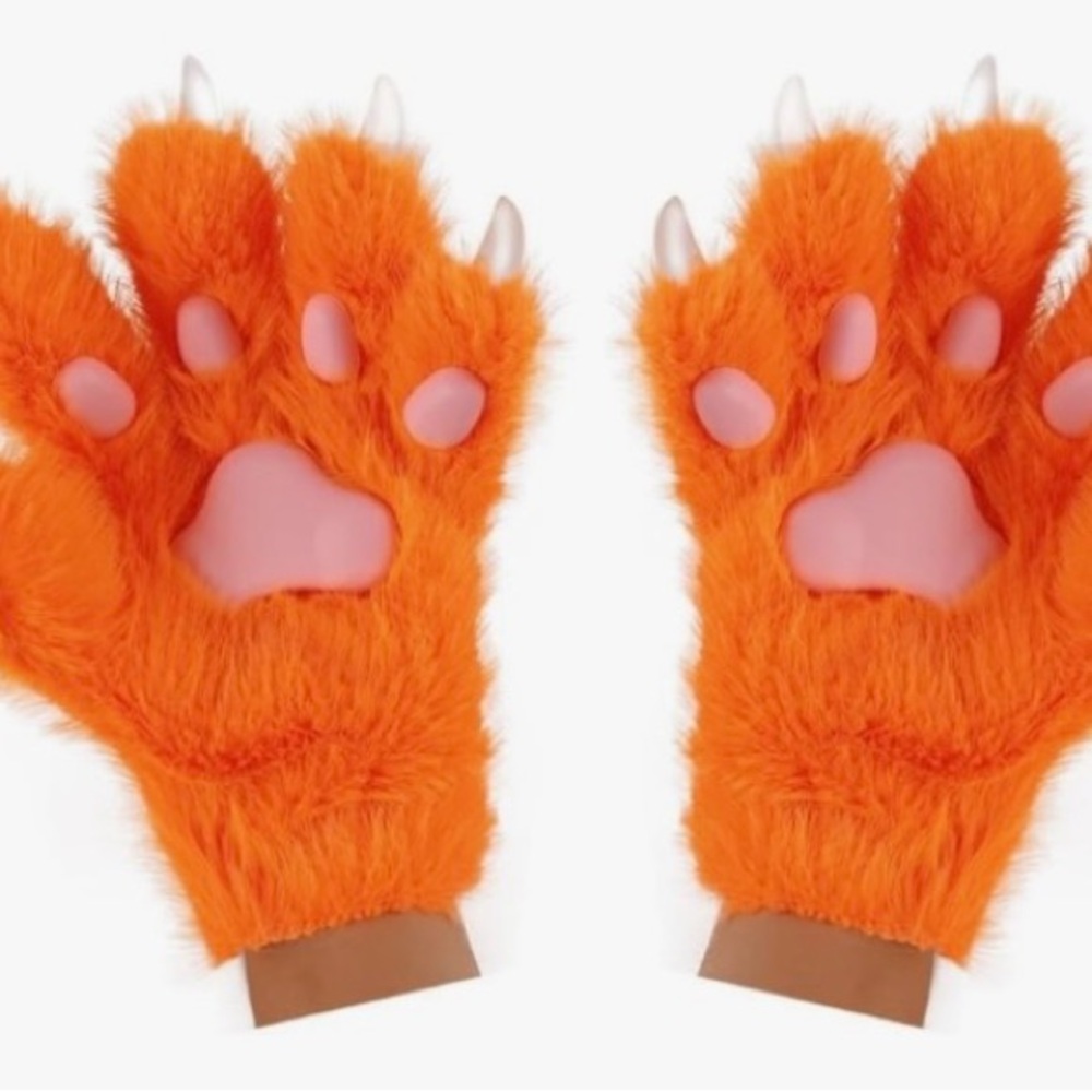 Furry orange fox gloves with th claws. NEW Halloween dress up fun
